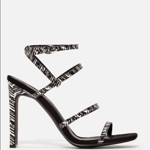 Shoes 👡   - Picture 6 of 12